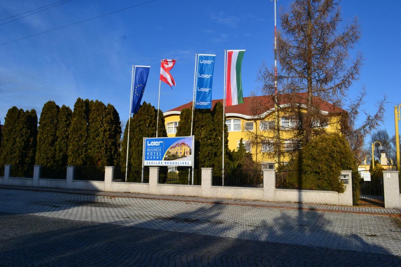 Leier Business Hotel Gönyů Exterior foto